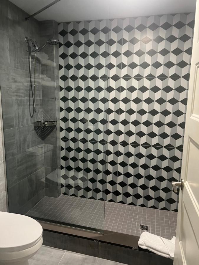 Complexe Dix80 Motel มองต์-ลอริเยร์ ภายนอก รูปภาพ