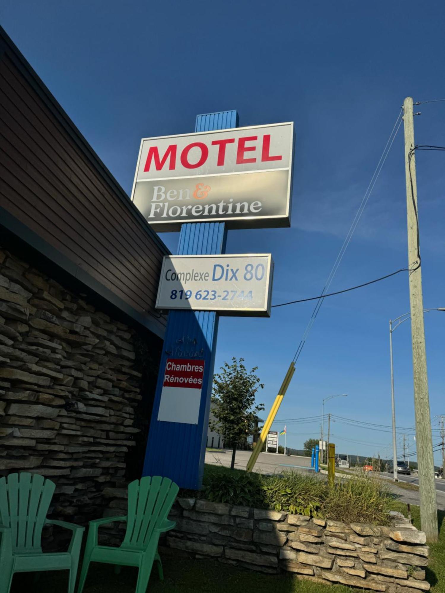 Complexe Dix80 Motel มองต์-ลอริเยร์ ภายนอก รูปภาพ