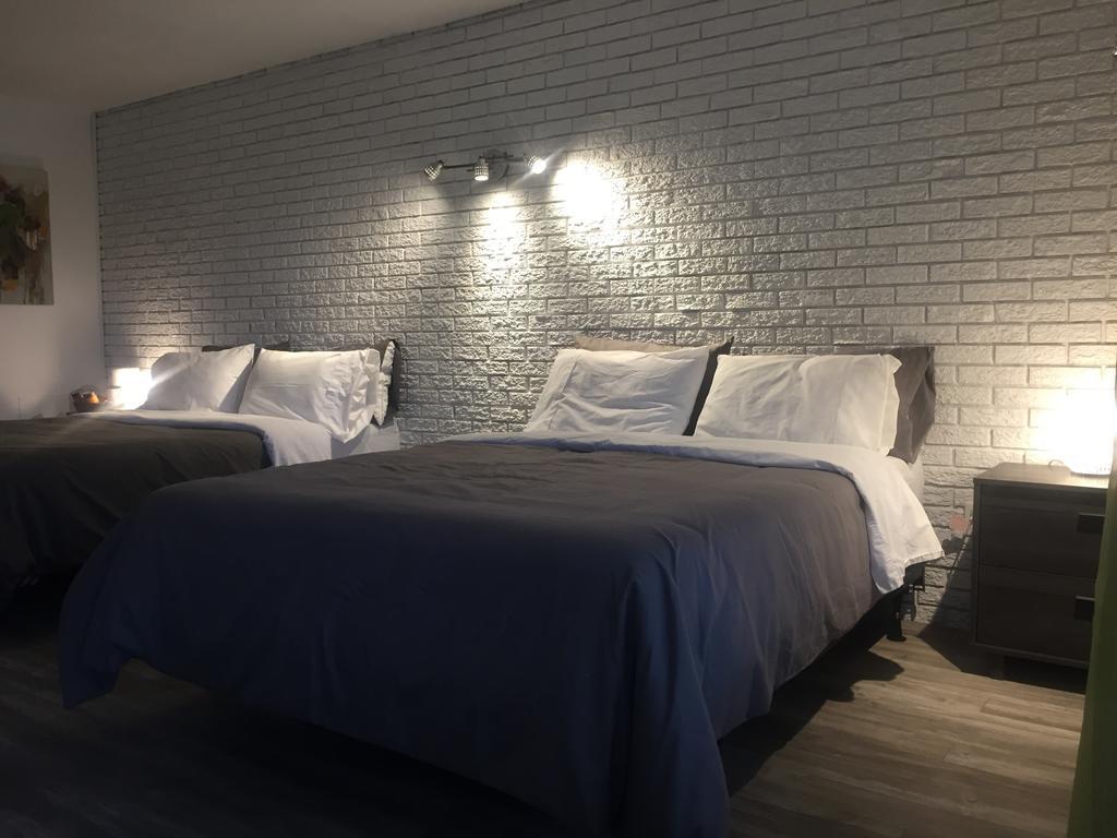 Complexe Dix80 Motel มองต์-ลอริเยร์ ภายนอก รูปภาพ